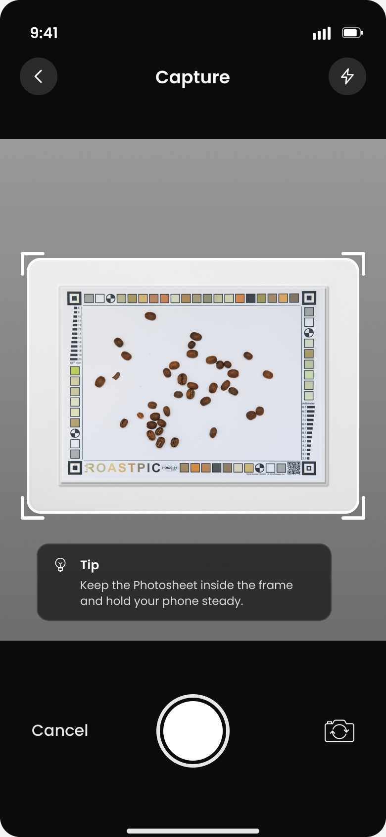 RoastPic capture screen with a framing tip for the photo sheet